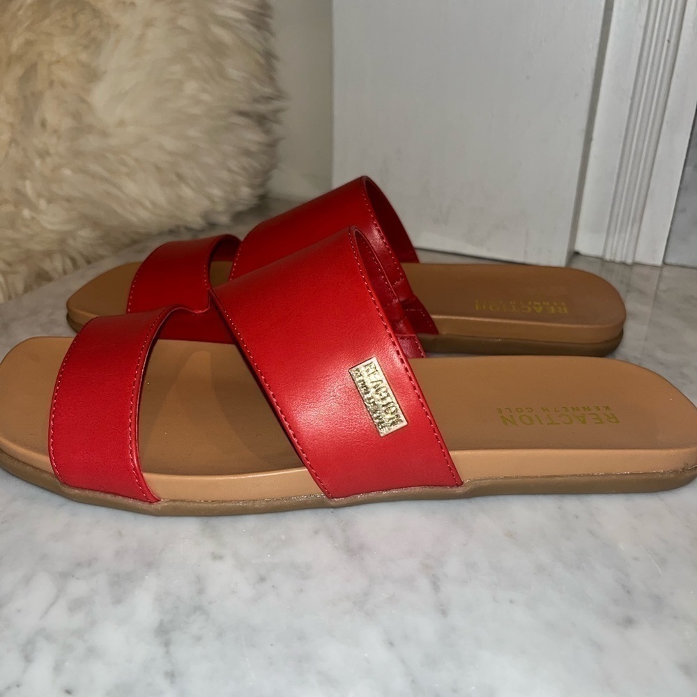 KENNETH Cole Reaction Women's Cutout Flat Red Sandals Size  7 - Picture 2 of 8